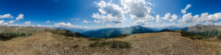 Вершина 2430 - урочище каменная поляна  -  тропа в Долину Семи Озер. Рицинский заповедник. Фотография.