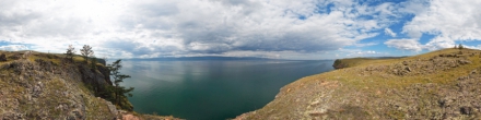Скалистый берег. Байкал. Фотография.