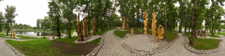 Деревянные скульптуры. Хабаровск. Фотография.